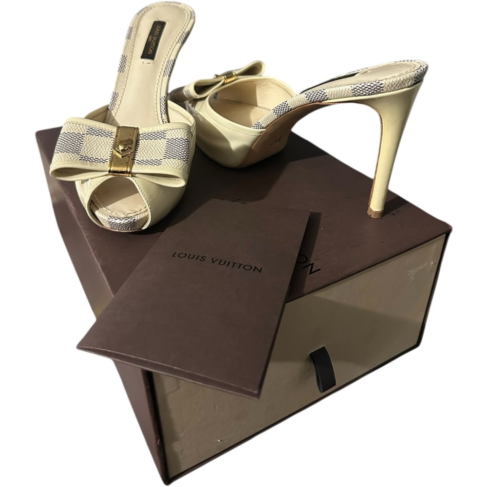 Louis Vuitton Damier Azul Bow Patent Leather Cream Size 36.5